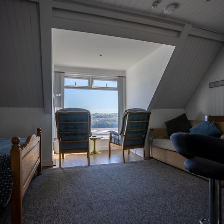 Seasidesteps Fishguard Buitenkant foto